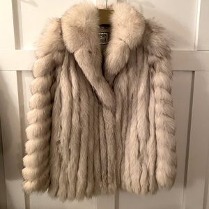 Beautiful Soft Saga Fur Coat • Medium